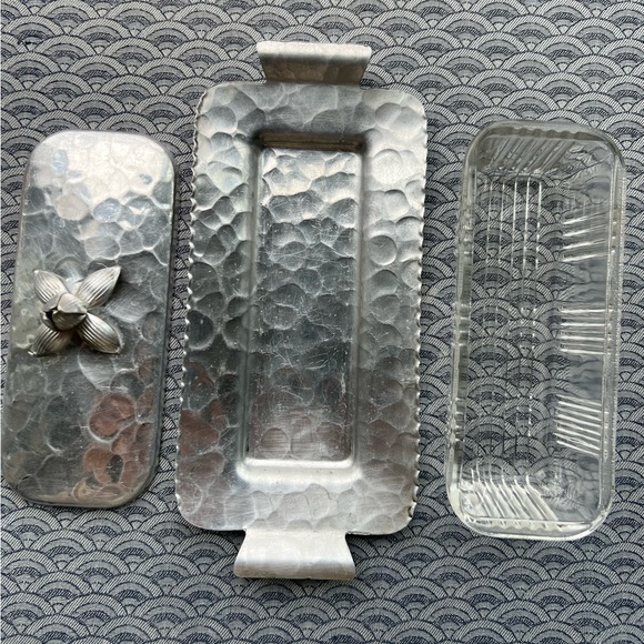 Vintage Rodney Kent 407 Hammered Aluminum Set of 2 - Picture 5 of 13